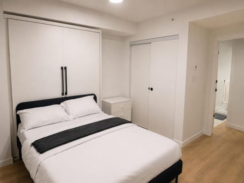 Bed, Photo of the whole room, Bedroom, wardrobe