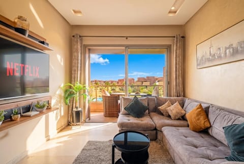 Communal lounge/ TV room, Day, TV and multimedia, Balcony/Terrace, Living room, Evening entertainment