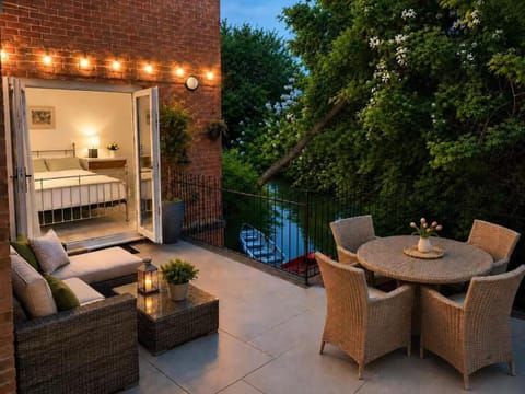Patio, Patio, Garden, Garden, Bedroom, Garden view, Garden view, River view, River view