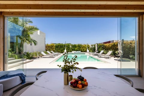 Patio, Day, Garden, View (from property/room), Balcony/Terrace, Pool view, Swimming pool, sunbed