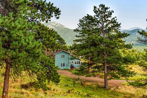 Property building, Day, Mountain view