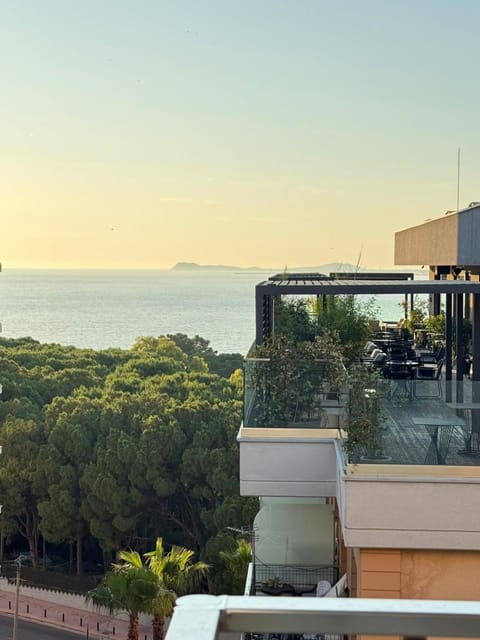Property building, Sea view
