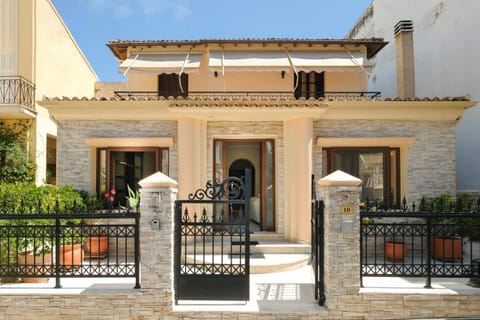 Property building, Facade/entrance