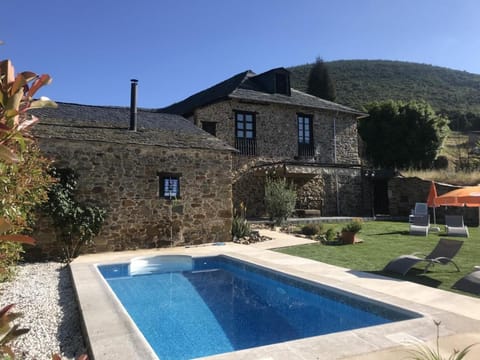 Garden, Swimming pool