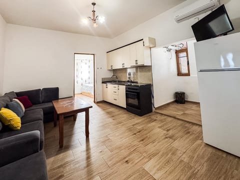 TV and multimedia, Living room, kitchen, kitchen