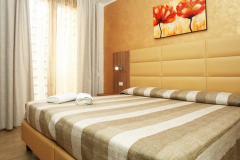 Photo of the whole room, Decorative detail, Bedroom
