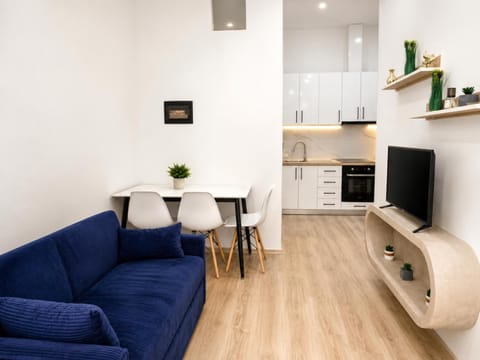 TV and multimedia, Living room, Dining area