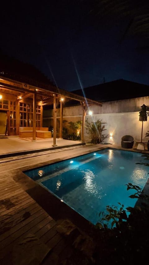 Night, Swimming pool