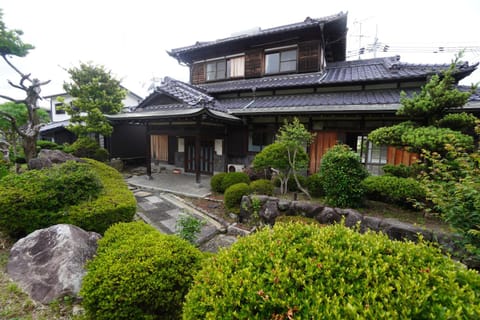 Property building, Day, Garden, Garden view
