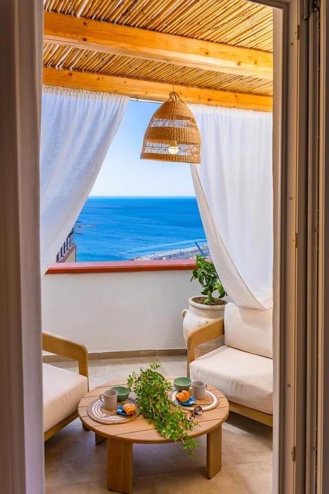 View (from property/room), Balcony/Terrace, Living room, Dining area, Sea view
