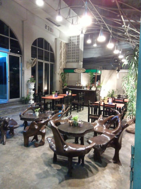 Restaurant/places to eat