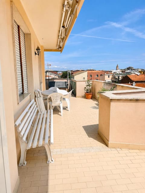 Property building, View (from property/room), Balcony/Terrace