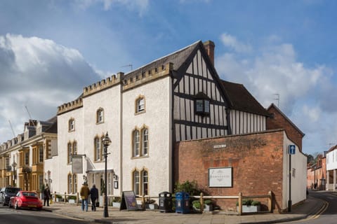 Facade/entrance, Day, On site, Street view