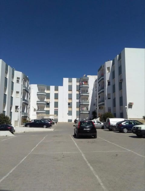Neighbourhood, Parking
