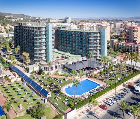 Restaurant/places to eat, Facade/entrance, People, Activities, Garden, View (from property/room), Balcony/Terrace, Lobby or reception, Lounge or bar, Dining area, Swimming pool, Parking