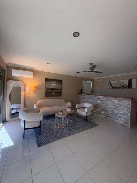 Living room, Internal: Not applicable to any particular room