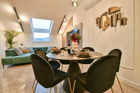 Living room, Seating area, Dining area