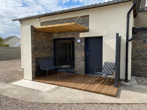 Property building, Balcony/Terrace