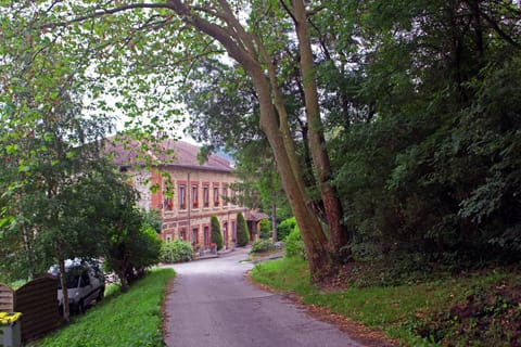 Property building, Facade/entrance