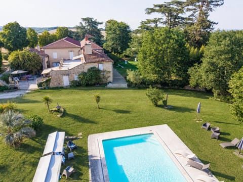 Property building, Garden, Garden view, Swimming pool