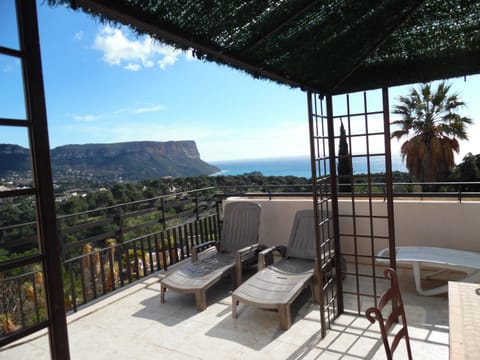 Property building, Sea view