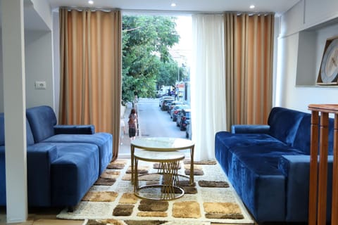 Living room, Seating area, Dining area