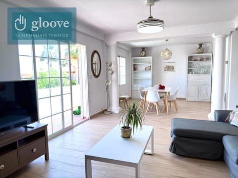 Communal lounge/ TV room, Living room