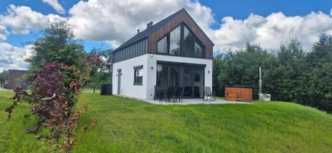 Natural landscape, Garden, Hot Tub, Ski School, Skiing, Balcony/Terrace, Garden view, pet friendly