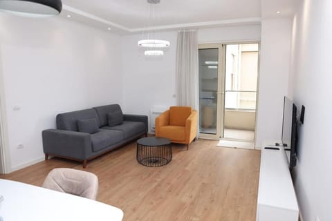 Bed, TV and multimedia, Photo of the whole room, Seating area