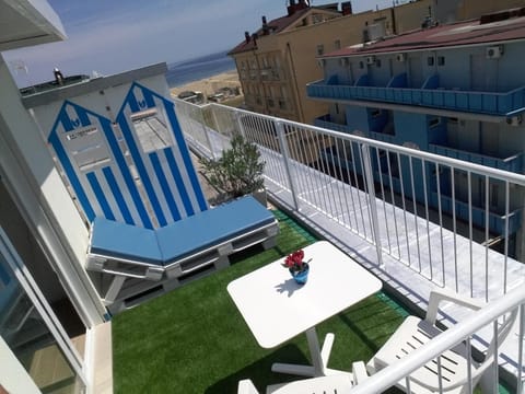 Garden, Solarium, View (from property/room), Balcony/Terrace, Balcony/Terrace, Decorative detail, Mountain view, Sea view, Sea view, Street view