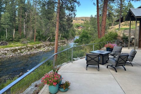 Property building, Patio, Balcony/Terrace, River view