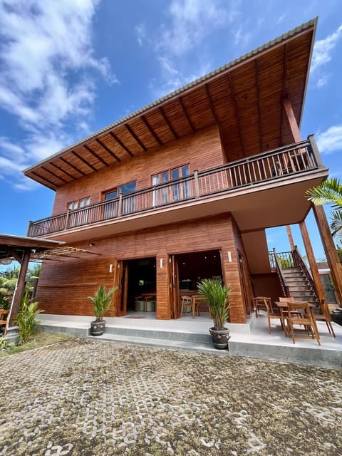 Property building, Balcony/Terrace
