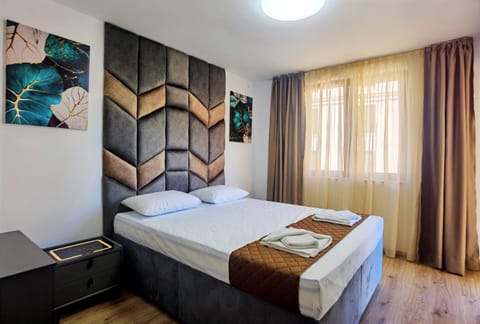 Seating area, Bedroom