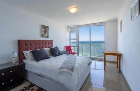 Natural landscape, Photo of the whole room, Seating area, Bedroom, Sea view