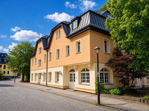 Property building, Day
