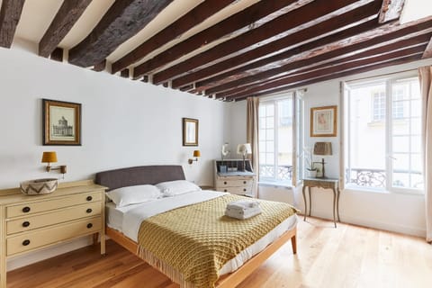 Property building, Bed, Photo of the whole room, Bedroom
