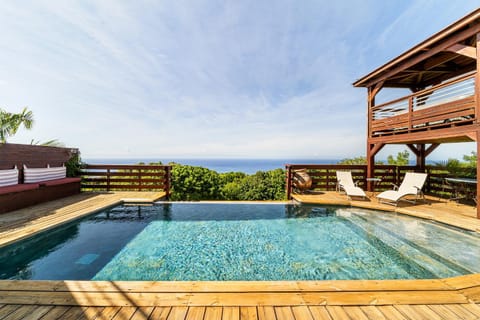 View (from property/room), Sea view, Swimming pool