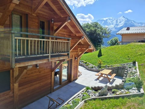 Garden, Balcony/Terrace, Mountain view