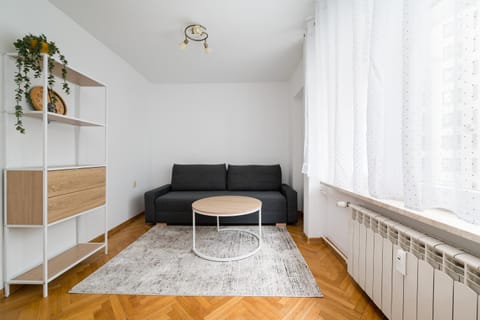 Seating area, Bedroom