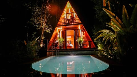Night, Pool view