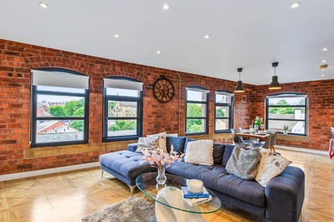 Living room, Decorative detail, Seating area, Dining area