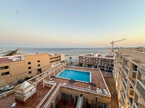 Property building, Bird's eye view, Pool view, Sea view, Swimming pool