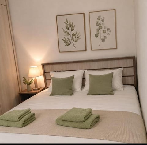 Bedroom, bunk bed