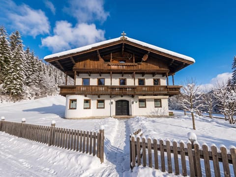 Property building, Winter