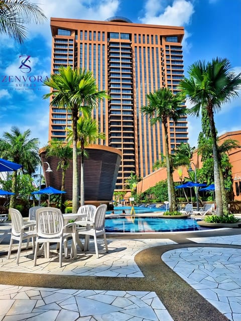 Property building, Spring, Day, Garden, Garden view, Pool view, Swimming pool, sunbed