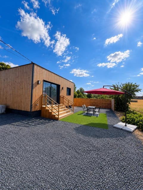Property building, Day