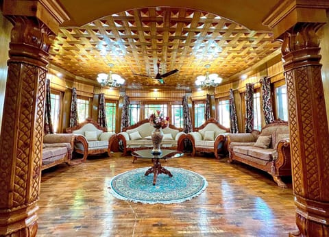 Living room, Seating area, fireplace