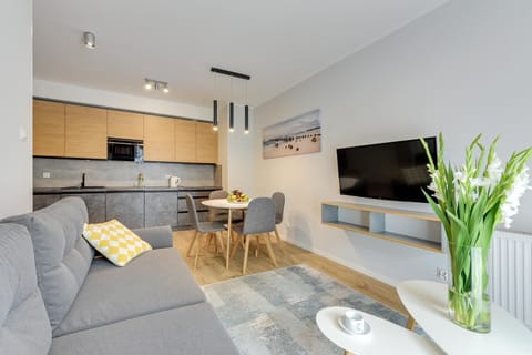 Communal lounge/ TV room, Kitchen or kitchenette, Dining area