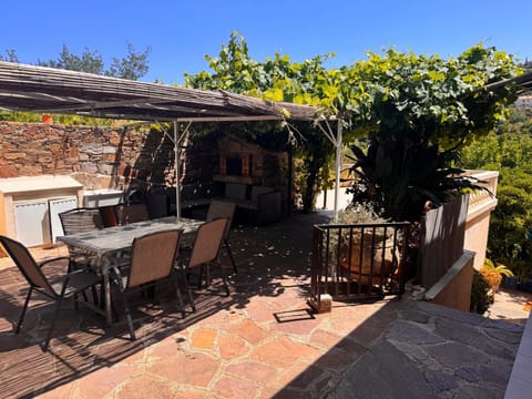 BBQ facilities, Garden, Balcony/Terrace, Dining area