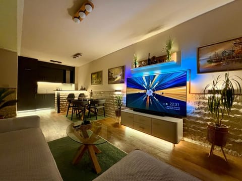 Living room, Evening entertainment